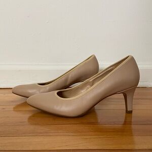 {Naturalizer} Nude Pumps - Women’s Size 8
